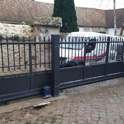Portail coulissant autoportant sans rail