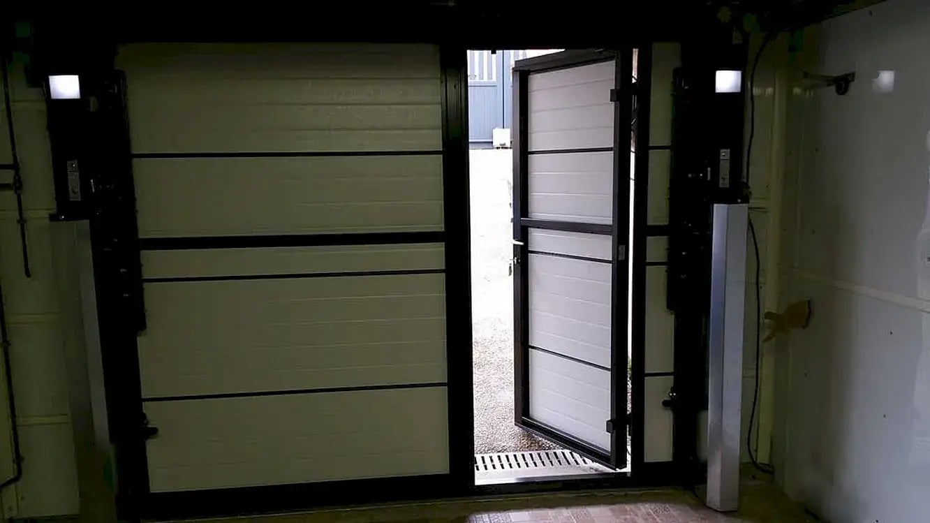Porte basculante double motorisation oise a2p tuquet